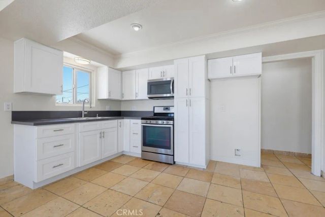 1010 Valencia Street D, Costa Mesa, CA 92626