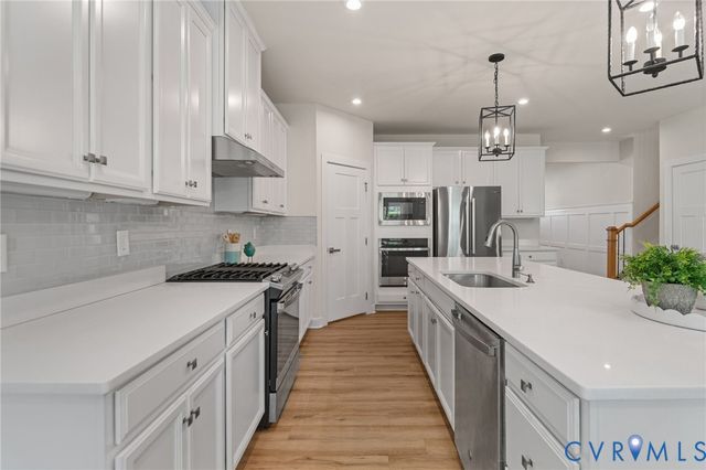 18155 Sagamore Dr, Moseley, VA 23120