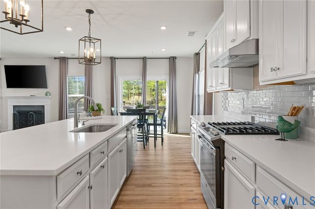 18155 Sagamore Dr, Moseley, VA 23120
