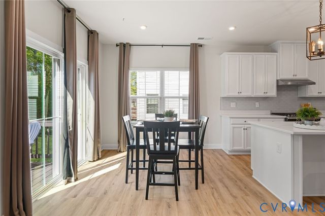 18155 Sagamore Dr, Moseley, VA 23120