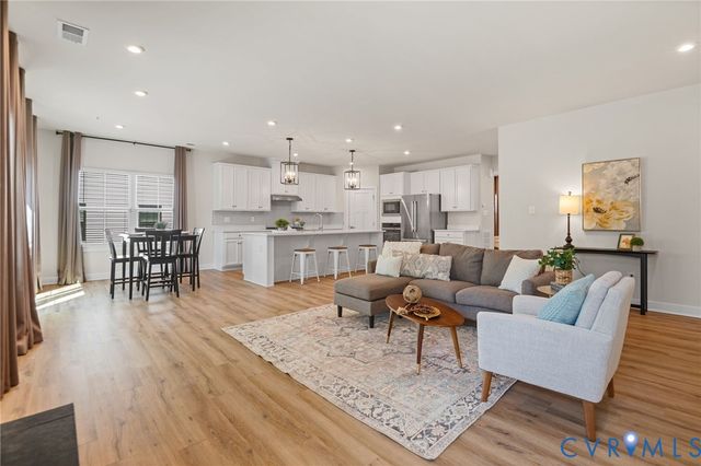 18155 Sagamore Dr, Moseley, VA 23120