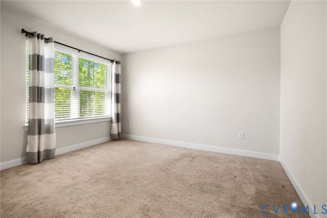 18155 Sagamore Dr, Moseley, VA 23120