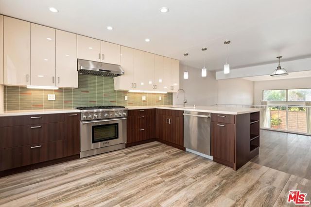 13011 MINDANAO Way 1, Marina Del Rey, CA 90292