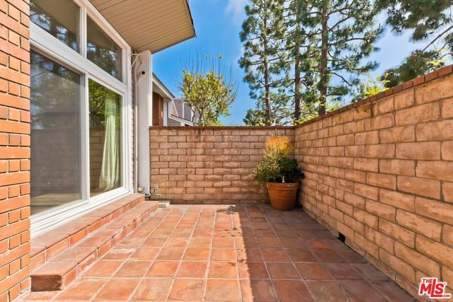 13011 MINDANAO Way 1, Marina Del Rey, CA 90292