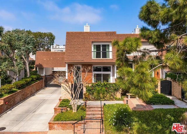 13011 MINDANAO Way 1, Marina Del Rey, CA 90292