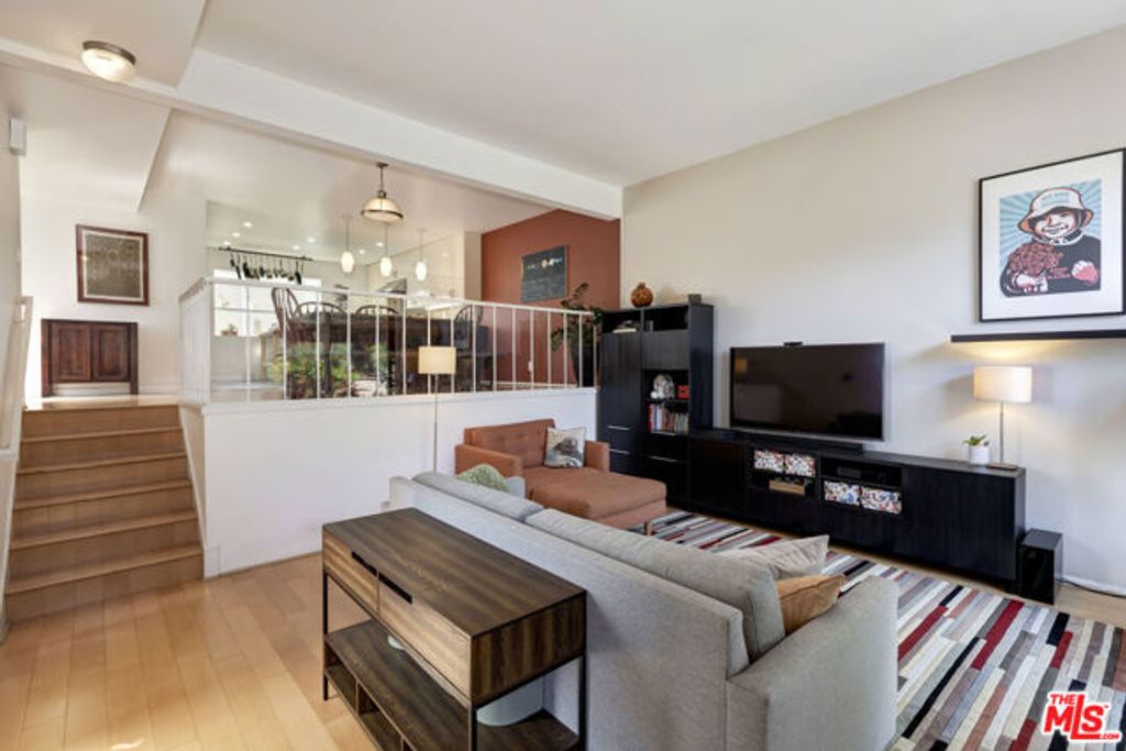 13011 MINDANAO Way 1, Marina Del Rey, CA 90292