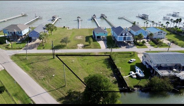 1604 Dick Bay Drive, Dickinson, TX 77539