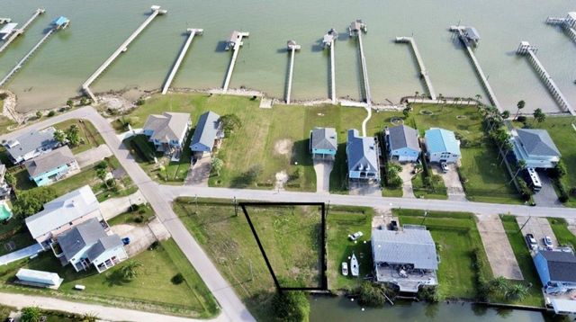 1604 Dick Bay Drive, Dickinson, TX 77539