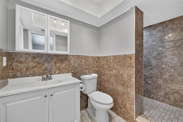 10760 62ND AVENUE, Seminole, FL 33772