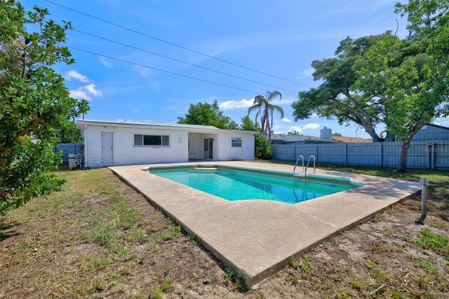 10760 62ND AVENUE, Seminole, FL 33772
