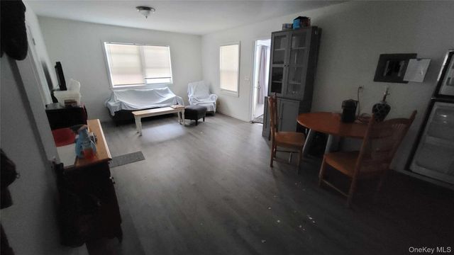 56 Woodcliff Trail, Baiting Hollow, NY 11933