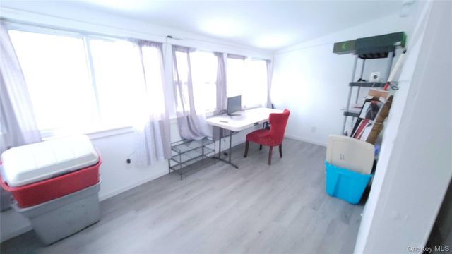 56 Woodcliff Trail, Baiting Hollow, NY 11933