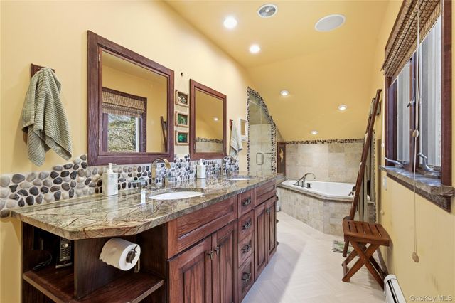 287 Peconic Terrace, Calverton, NY 11933