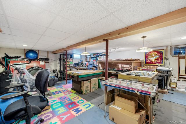 287 Peconic Terrace, Calverton, NY 11933