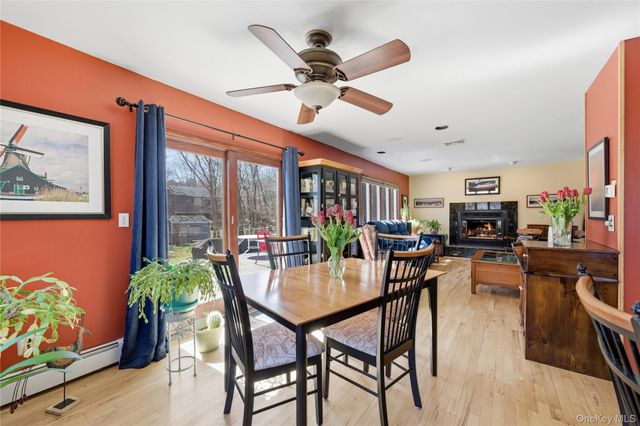 287 Peconic Terrace, Calverton, NY 11933