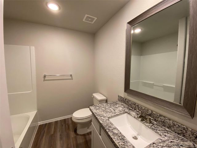 15860 Pecan Drive, Montgomery, TX 77356