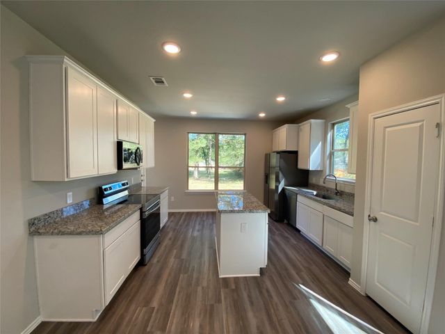 15860 Pecan Drive, Montgomery, TX 77356