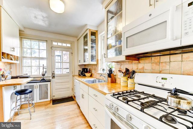 4438 GARRISON ST NW, Washington, DC 20016