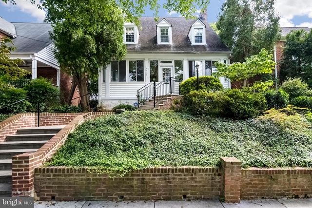 4438 GARRISON ST NW, Washington, DC 20016