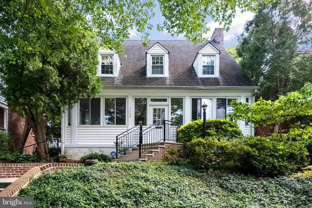 4438 GARRISON ST NW, Washington, DC 20016