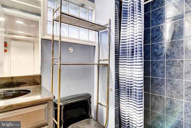 4438 GARRISON ST NW, Washington, DC 20016