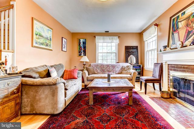 4438 GARRISON ST NW, Washington, DC 20016