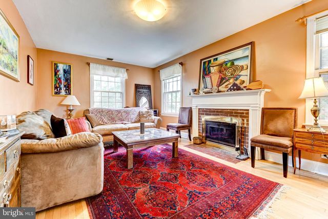 4438 GARRISON ST NW, Washington, DC 20016