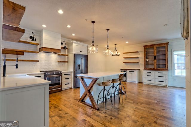 112 Gleneagle Court D301, Clayton, GA 30525