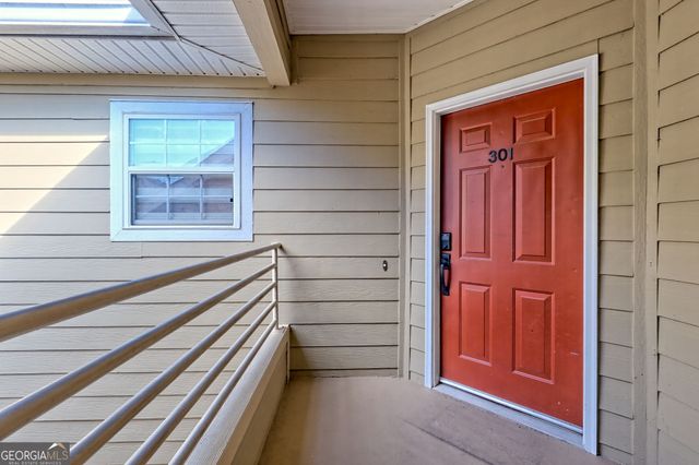 112 Gleneagle Court D301, Clayton, GA 30525