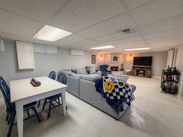 8178 Randy Drive, Westland, MI 48185