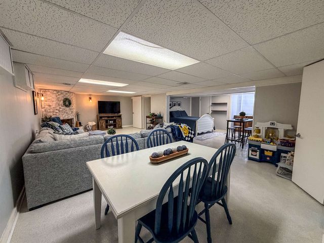 8178 Randy Drive, Westland, MI 48185