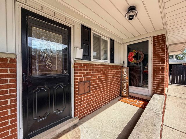 8178 Randy Drive, Westland, MI 48185