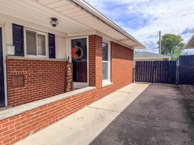 8178 Randy Drive, Westland, MI 48185