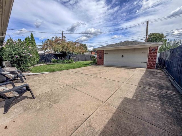 8178 Randy Drive, Westland, MI 48185