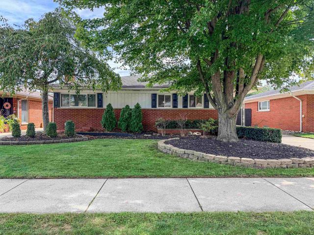 8178 Randy Drive, Westland, MI 48185