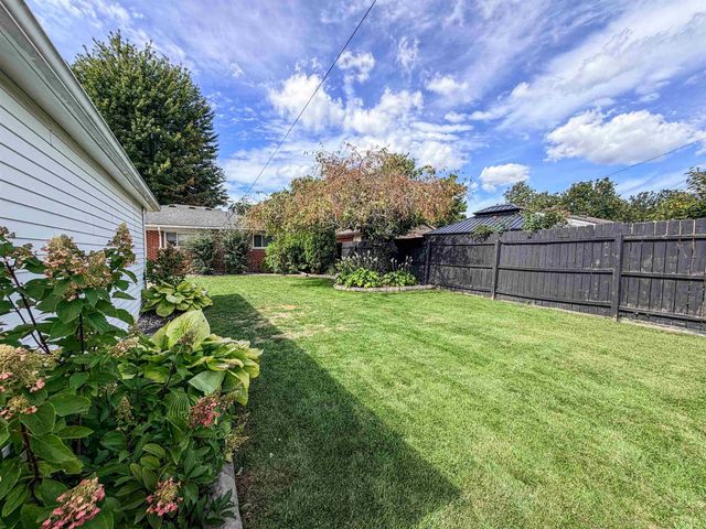 8178 Randy Drive, Westland, MI 48185