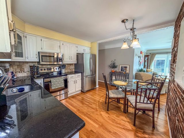 8178 Randy Drive, Westland, MI 48185
