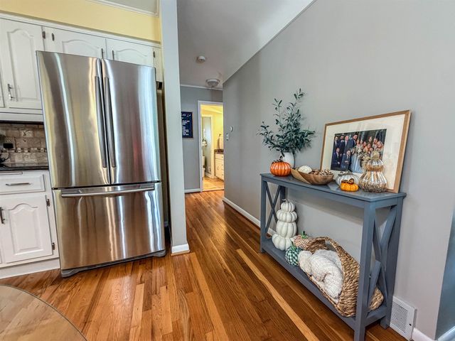 8178 Randy Drive, Westland, MI 48185
