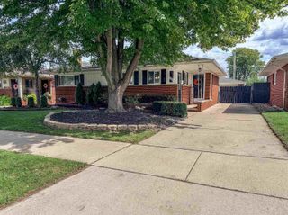 8178 Randy Drive, Westland, MI 48185