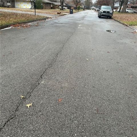 511 Maria Street, Springdale, AR 72762