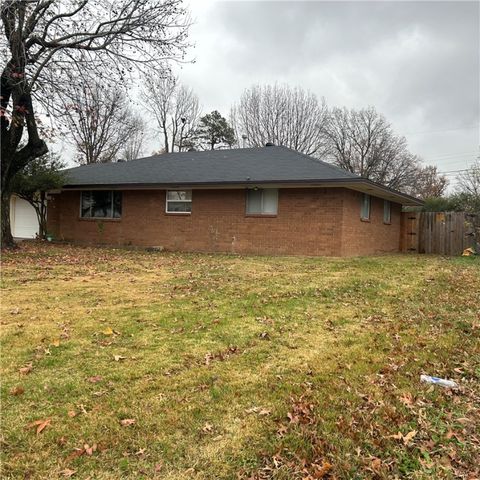 511 Maria Street, Springdale, AR 72762