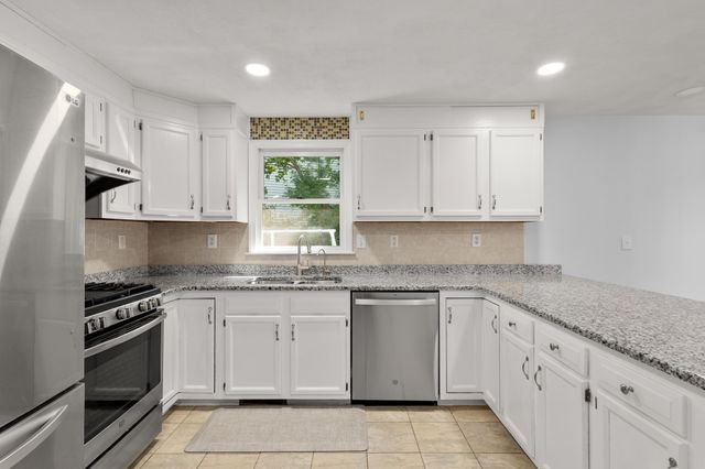 20 Hatikva Way, Chelmsford, MA 01863