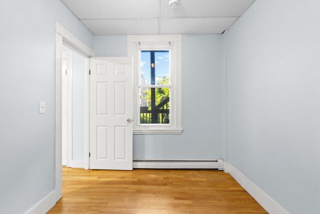 674 Saratoga 1A, Boston, MA 02128