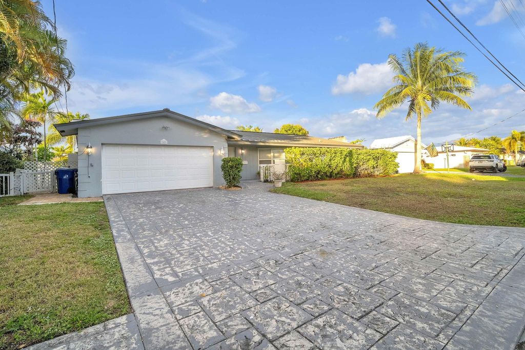 1421 NE 54th Street, Fort Lauderdale, FL 33334