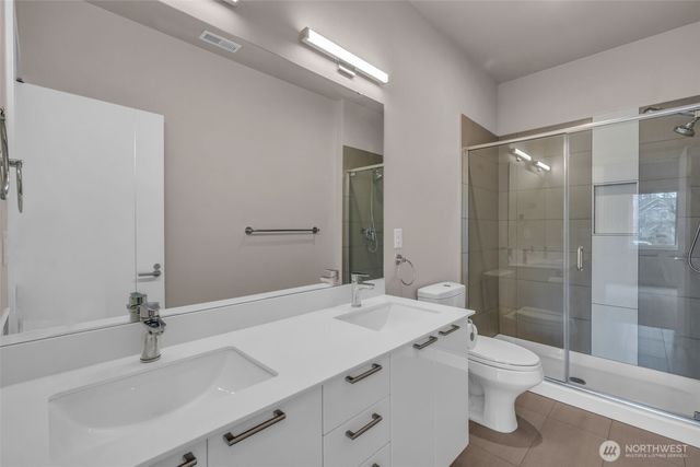 32808 Ten Trails Parkway SE, Black Diamond, WA 98010