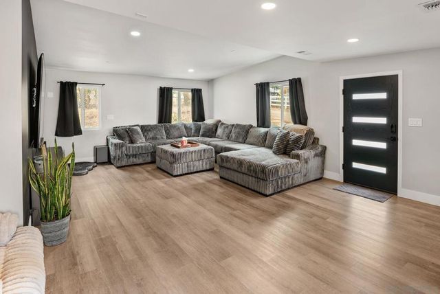 14430 Rios Canyon Rd, El Cajon, CA 92021