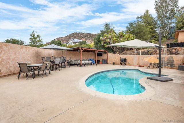 14430 Rios Canyon Rd, El Cajon, CA 92021