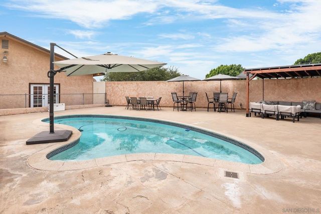 14430 Rios Canyon Rd, El Cajon, CA 92021