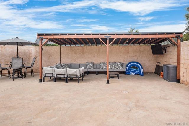 14430 Rios Canyon Rd, El Cajon, CA 92021
