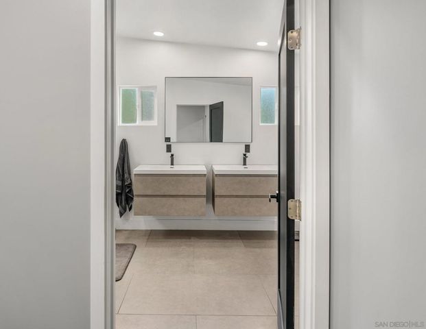 14430 Rios Canyon Rd, El Cajon, CA 92021